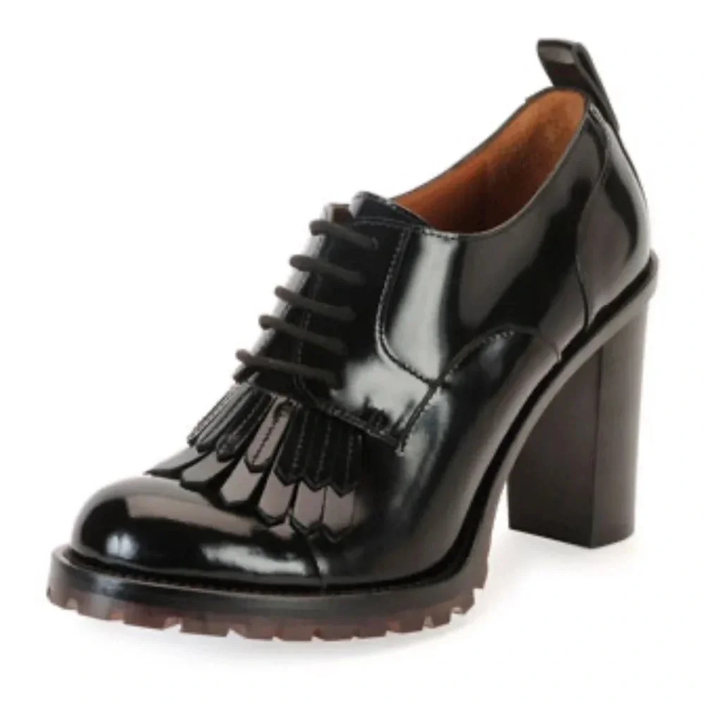 NEW - Valentino Garavani Patent Leather Fringed Brogue Oxford Pump